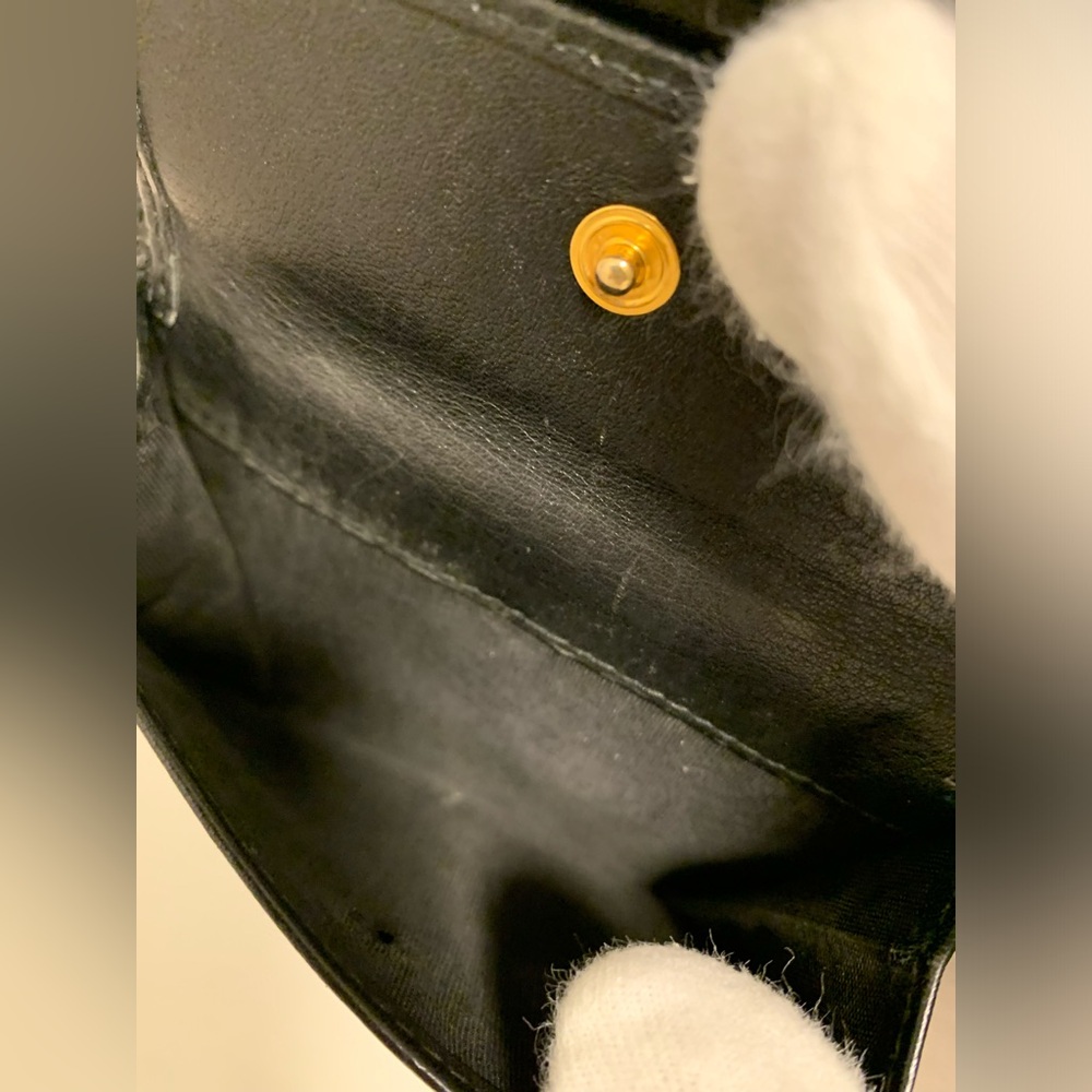 Authentic PRADA Wallet - Picture 8 of 9